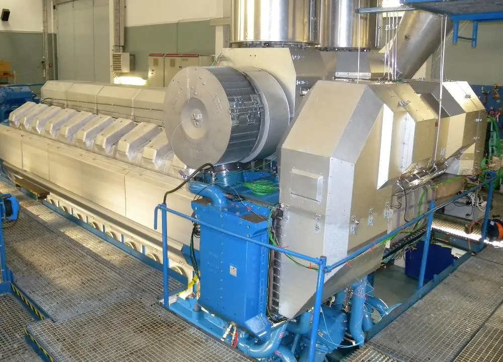 Two-stage turbo being tested on a 20-cylinder Wärtsilä 32 engine