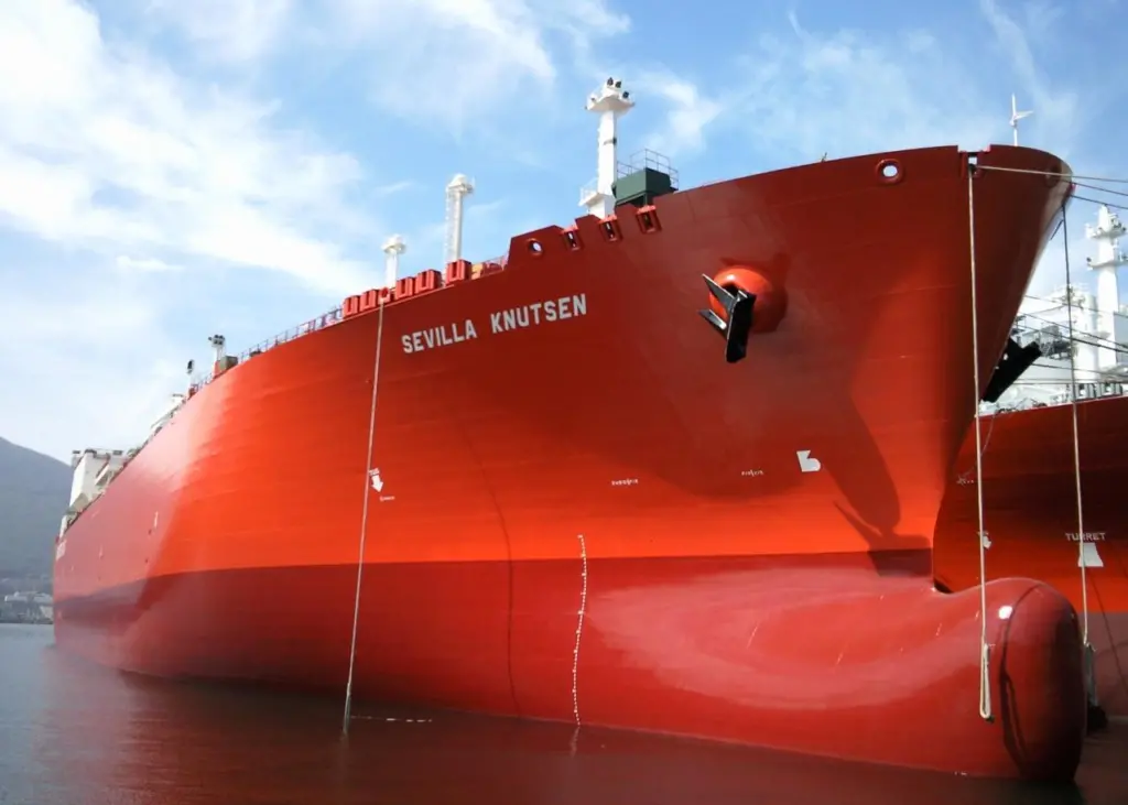 Intersleek coating applied to an LNG carrier – in this case a newbuild, but re-coated ships become eligible to join the carbon credit scheme