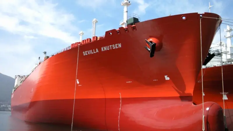 Intersleek coating applied to an LNG carrier – in this case a newbuild, but re-coated ships become eligible to join the carbon credit scheme