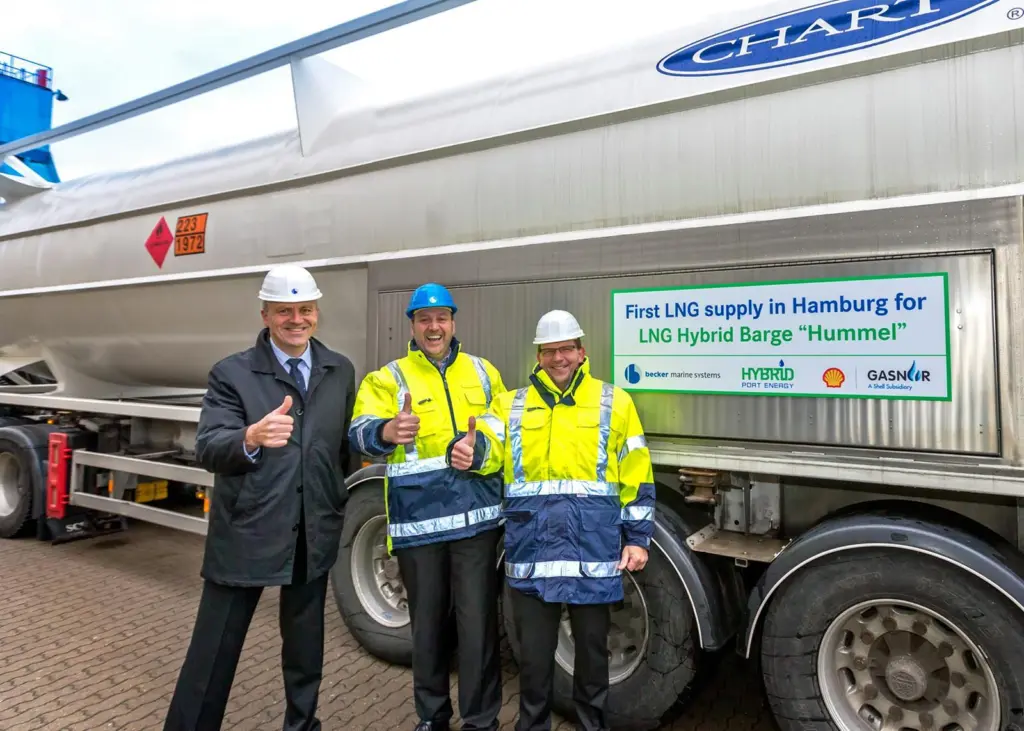 The ‘Hummel’ barge has received its first LNG shipment from Shell Gasnor