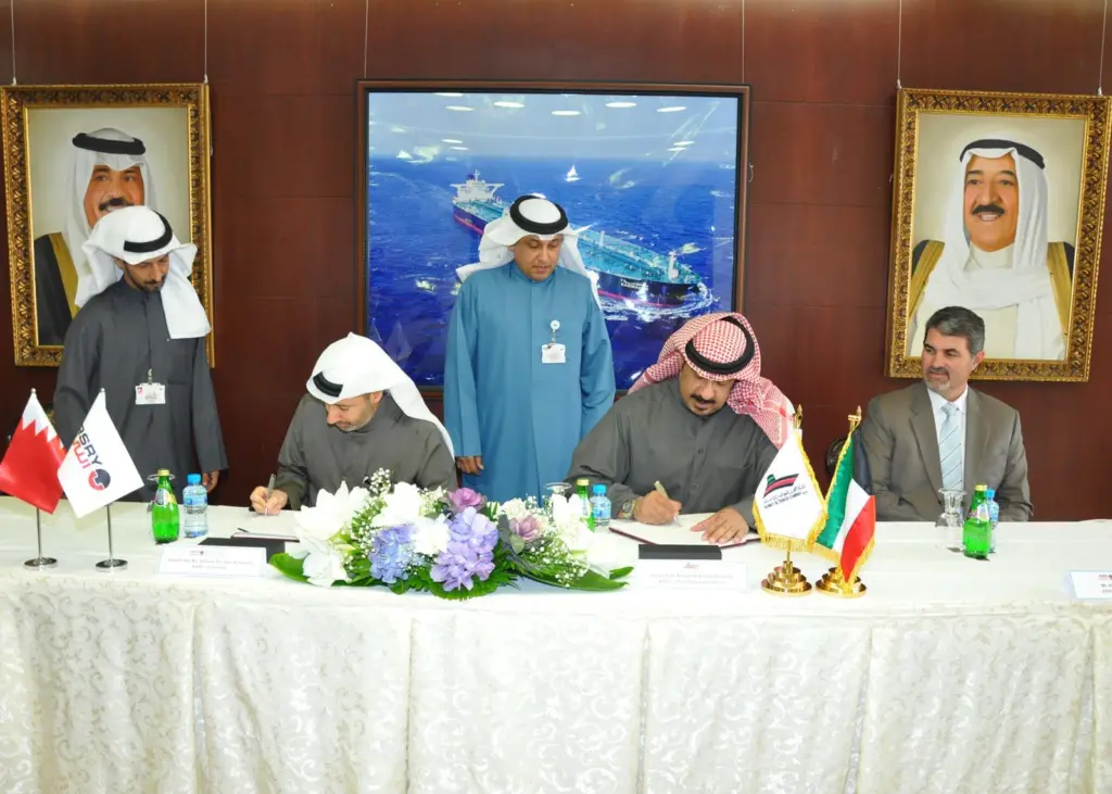 ASRY chairman Sheikh Daij and KOTC chief executive Sheikh Talal sign the agreement