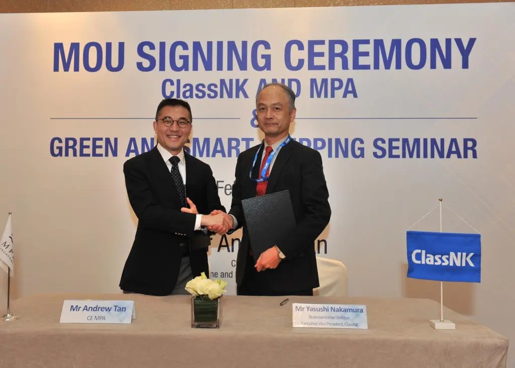 Andrew Tan, MPA chief executive and Yasushi Nakamura, ClassNK representative director, executive vice president, sign the MoU