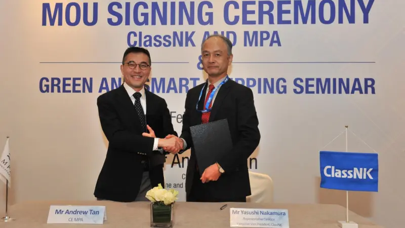 Andrew Tan, MPA chief executive and Yasushi Nakamura, ClassNK representative director, executive vice president, sign the MoU