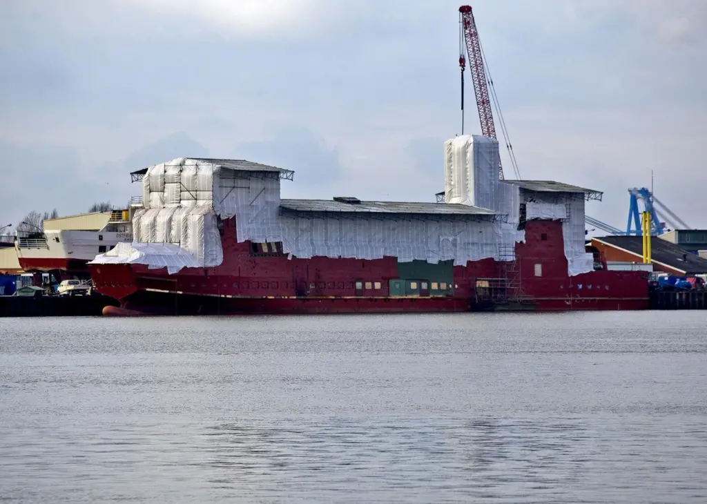 Conversion work on the 'Ostfriesland' will be wrapped up later than expected
