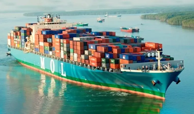 MOL says the new 20,000 teu vessels will be more cost and energy efficient than the 14,000 teu types it currently operates