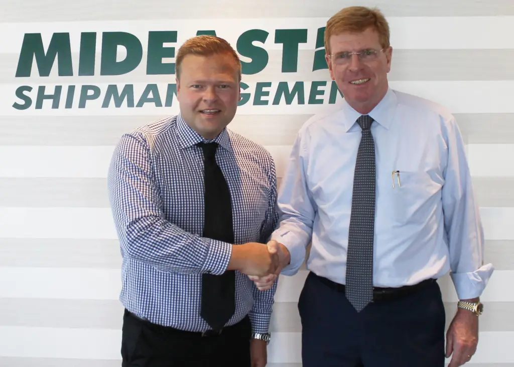 Robert Houston, president, Mideast (right) and Marorka regional director Georg Haraldsson at the signing