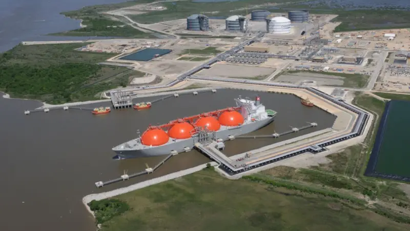 Licenses for LNG export facilities in the US are already being prioritised for facilties servbing or served by US vessels