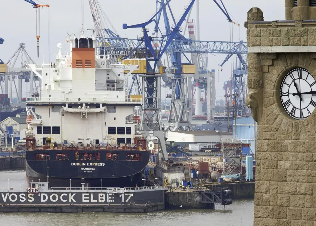 Five box ship jobs for Blohm + Voss