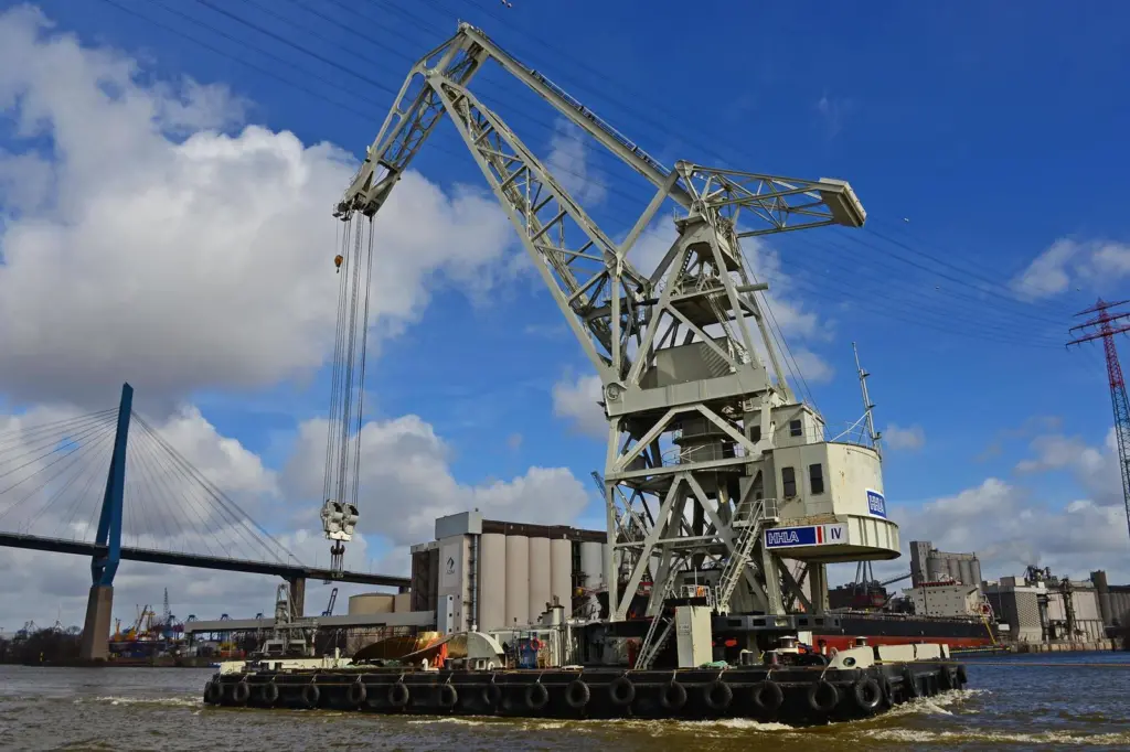 HHLA IV: complex engine work