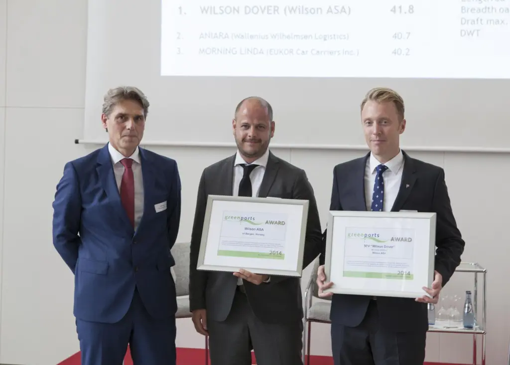 The award was given to the most eco-friendly vessel to call at the ports of Bremen and Bremerhaven in 2014