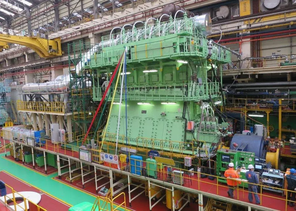 The X72, with pre-turbocharger SCR system, under test at Hyundai Heavy Industries-Engine & Machinery Division in Ulsan
