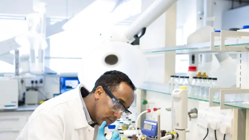 Shell will analyse around 18,000 cylinder drain oil samples in 2016v