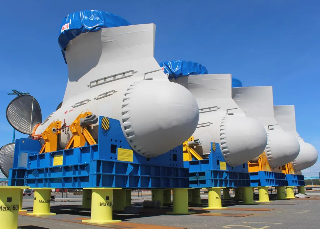 Totalling 1,140 tonnes and 52MW of power, these four ice-class Azipod thrusters are bound for LNG carrier and shuttle tanker projects in South Korea