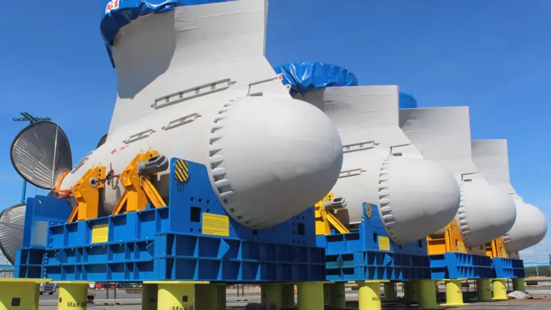Totalling 1,140 tonnes and 52MW of power, these four ice-class Azipod thrusters are bound for LNG carrier and shuttle tanker projects in South Korea