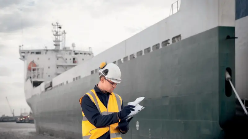 The rough conditions of the high seas entail a high impact on the bearings