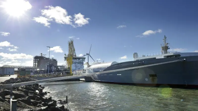 Skangas’ new LNG feeder and bunker ship Coralius