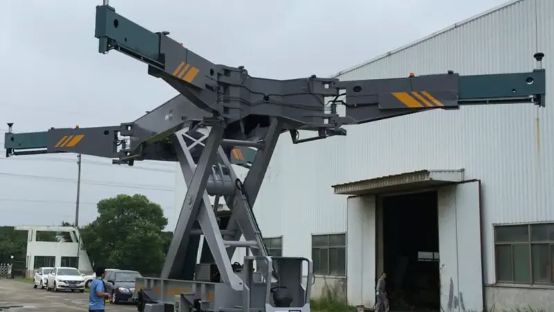 The IMDL features four contact points to minimise cargo space lost to deck sagging