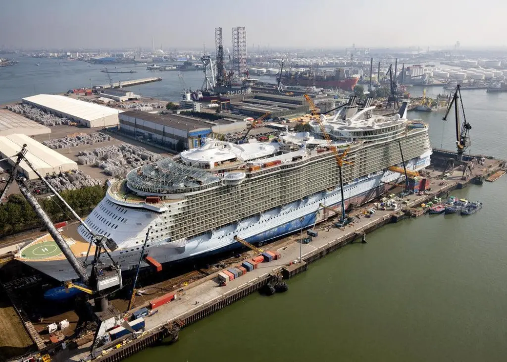 'Oasis of the Seas' dry-docked at Keppel's Verolme repair yard in 2014