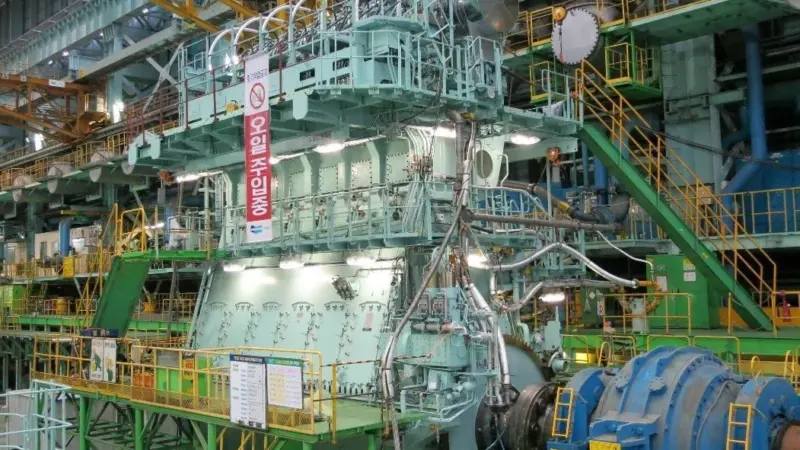 Seven-cylinder X62DF dual-fuel engines from WinGD will power four Aframax tankers ordered last month by Sovcomflot