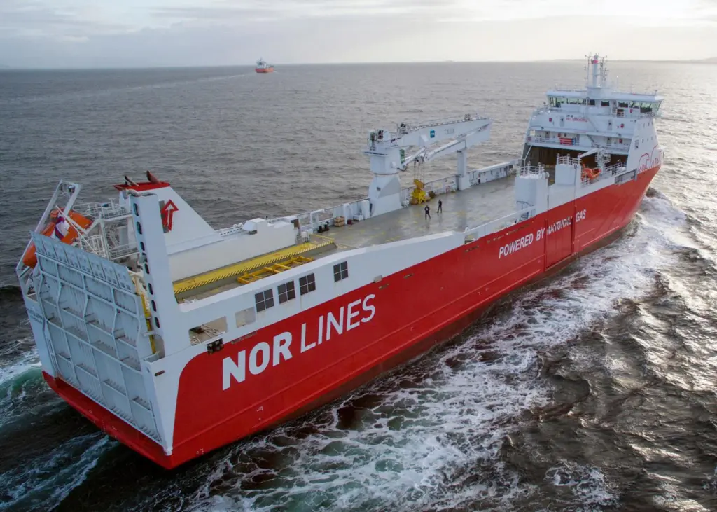 Rolls-Royce will take charge of service and maintenance for equipment on NOr Lines' high-spec cargo vessels 'Kvitbjorn' and 'Kvitnos'