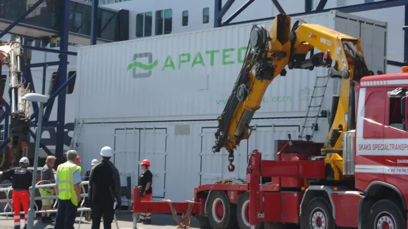 The two containers at Geder port contain an APATEQ MarinePaq that cleans Scandlines' used scrubber water before discharging it into the harbour