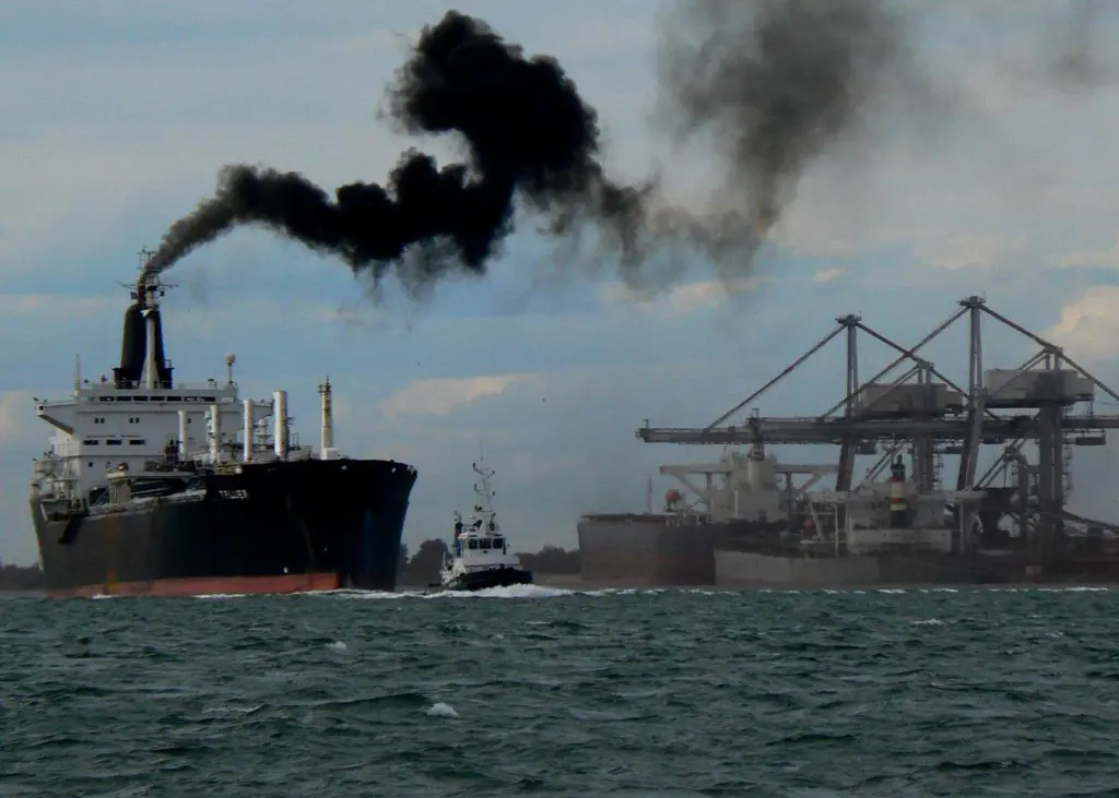 The IMO recognises that shipping must decarbonise to help meet international climate change targets (photo: Roberto Venturini)