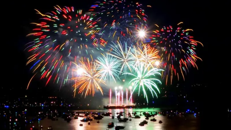 00_85264_fireworks
