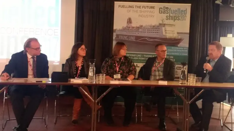Chairman Martin Kroeger of VDR (left), Reeta Kaila of Wärtsilä, Nina Savjoki of Deltamarin, Joacim Westerlund of Viking Line and Gerd Wuersig of DNV GL close the conference with a look at future fuels