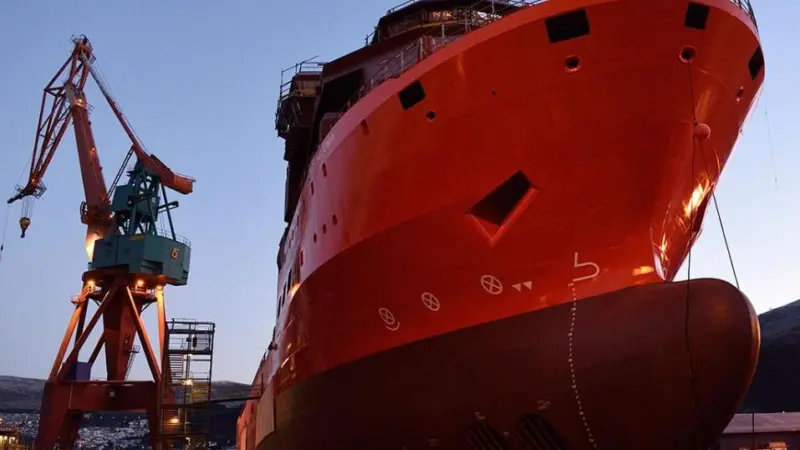 Fuel efficiency on the first Kleven-built mining vessel for De Beers was 30% better than expected