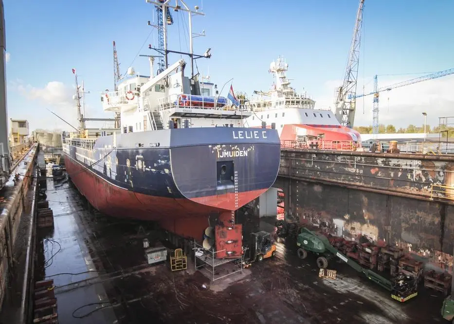 The latest work to 'Lelie C' saw the installation of eight new cement silos, each with a capacity of 40m³