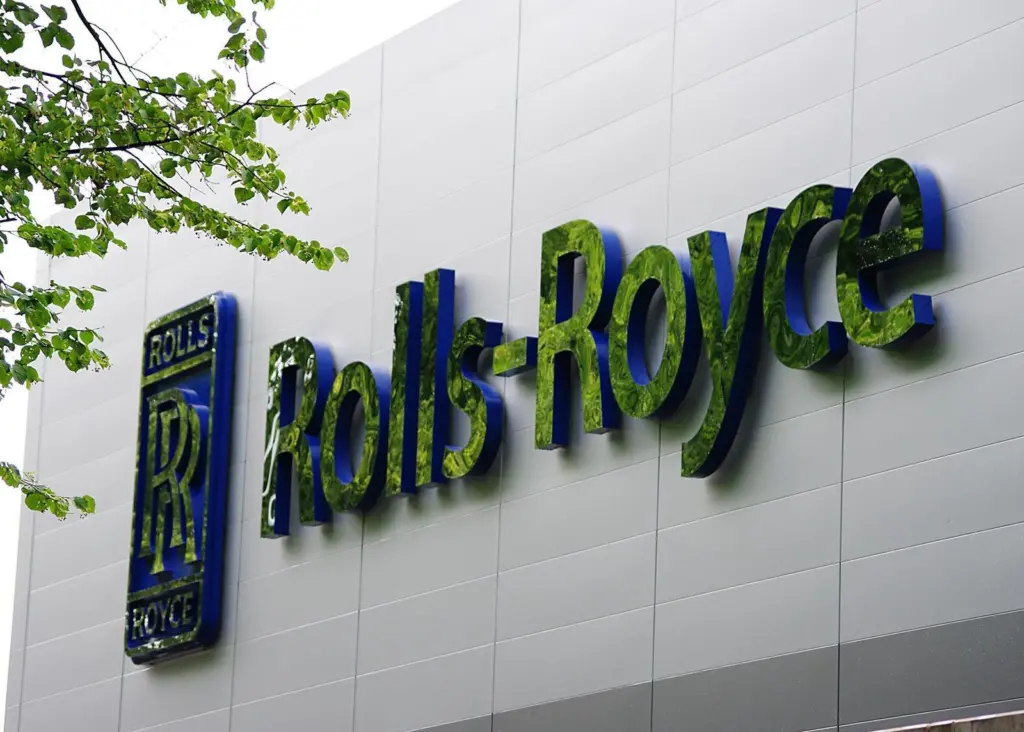 Rolls-Royce has streamlined its marine business while advancing autonomy and ship intelligence development ahead of any sale