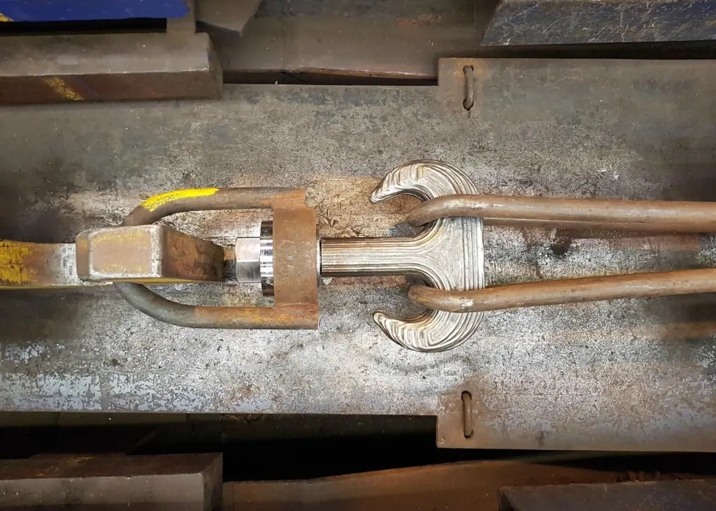Huisman says that this is the first 3D printed crane hook of its kind to undergo load testing