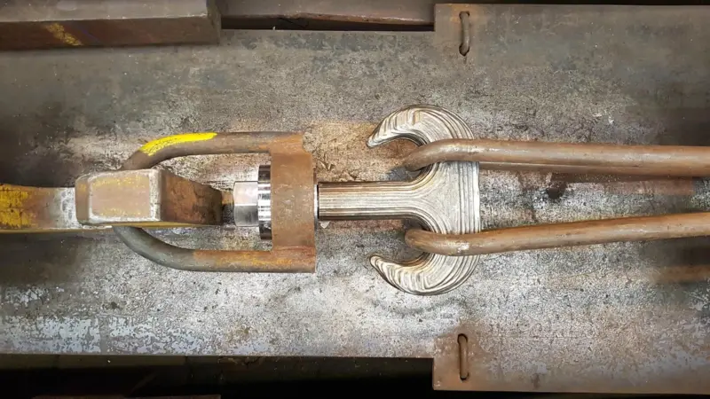 Huisman says that this is the first 3D printed crane hook of its kind to undergo load testing