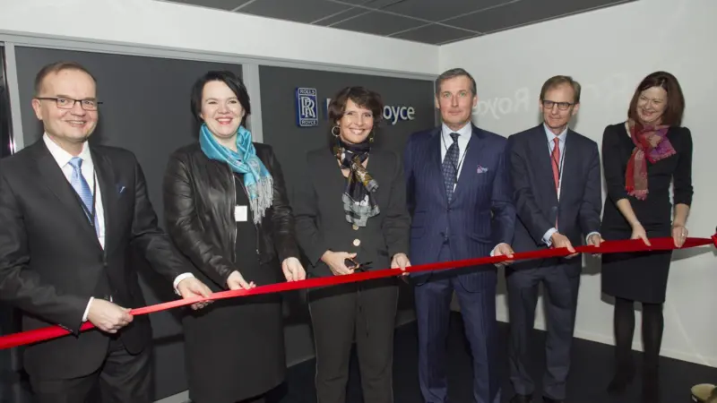 Centre opening