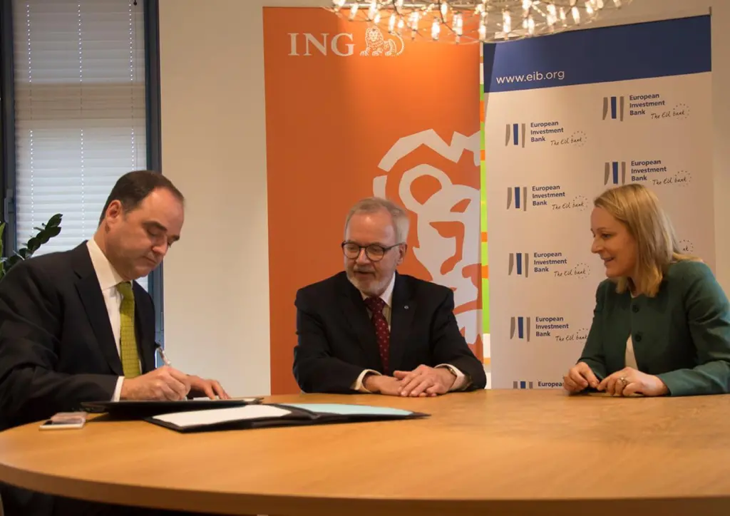 Stephen Fewster (left), global head of transportation finance. ING; Werner Hoyer, president, EIB; and Isabel Fernandez, head of wholesale banking, ING