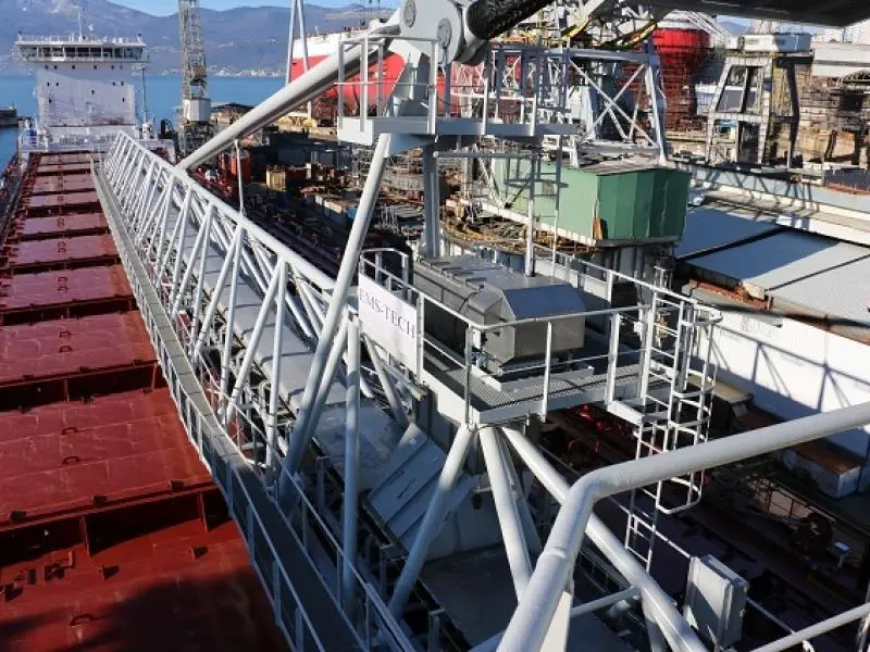 The self-unloading system onboard the ‘Algoma Innovator’, developed by EMS-Tech, can discharge aggregate and salt at a rate of 5,450t per hour