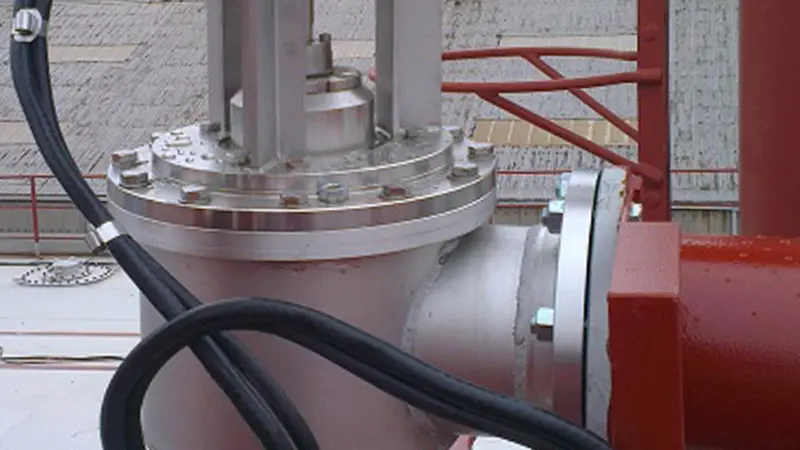 A VOCON venting control valve with Rotork CMA actuator installed on the deck of an oil tanker