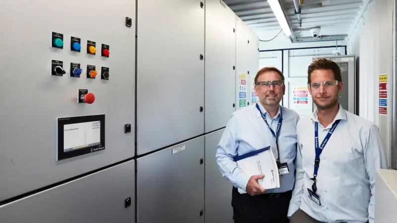 Jens Hjorteset (right), technical product manager, SAVe Energy and Erling Johannesen, site manager for Rolls-Royce Power Electric Systems in Bergen