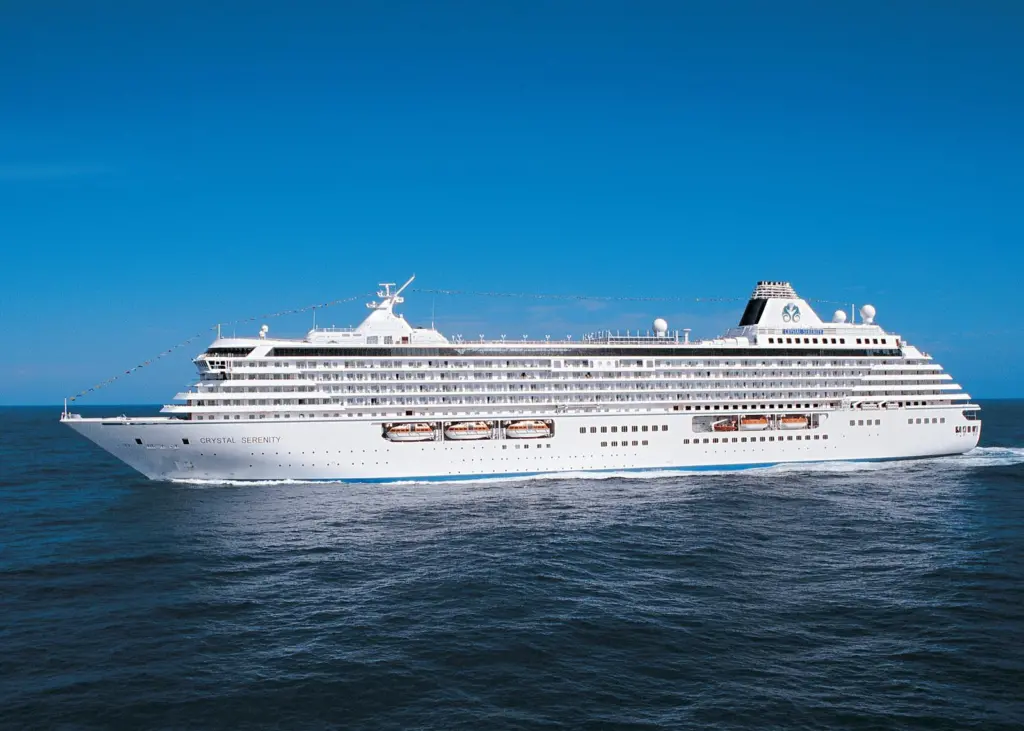 THe 'Crystal Serenity' docks at Lloyd Werft Bremerhaven (credit: LWB/Genting)