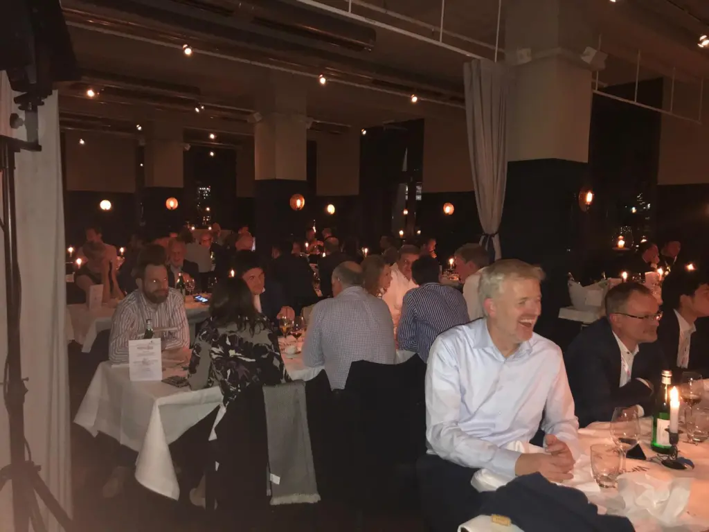 00_86337_Dinner