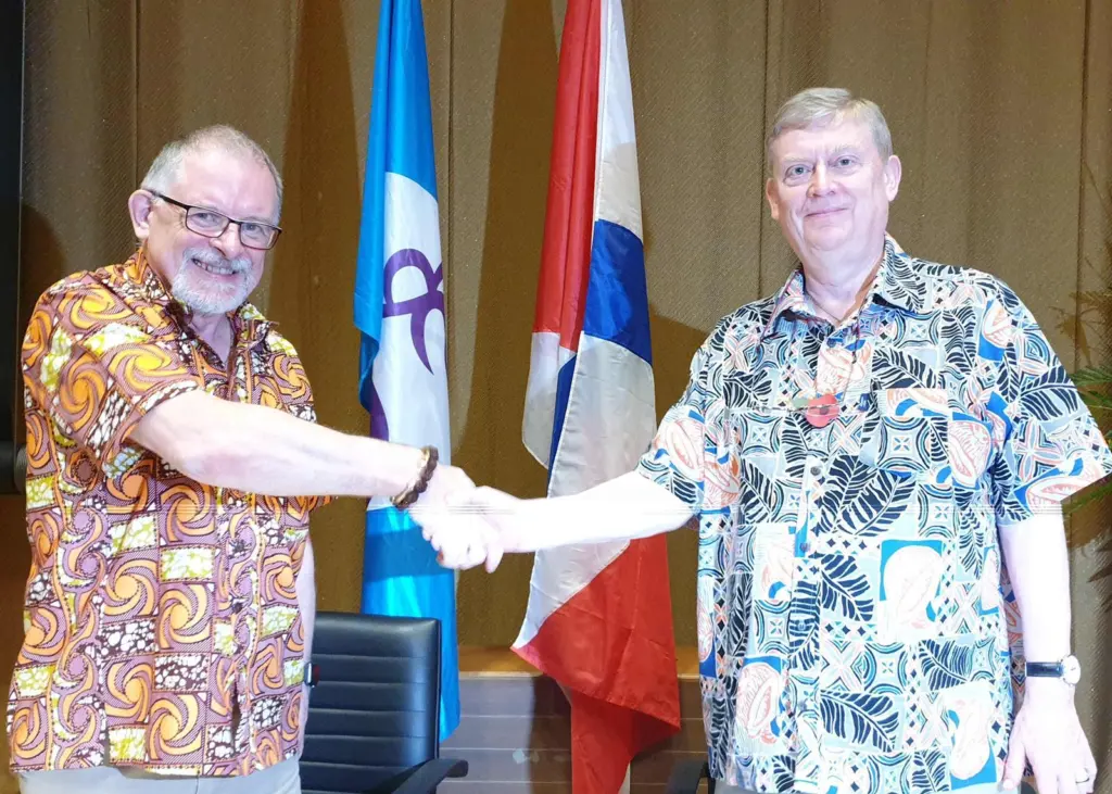 Parties to a planned ship research pact: University of the South Pacific’s deputy vice-chancellor Derrick Armstrong (left) and CNCo’s general manager, sustainable development, Simon Bennett (credit: CNCo)