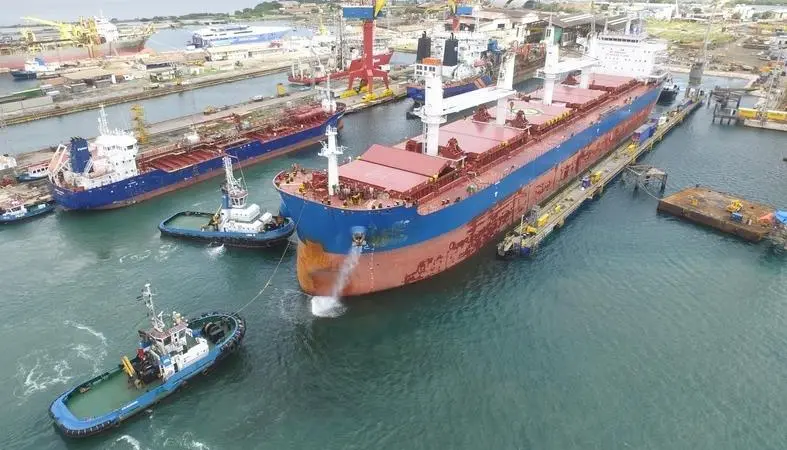 Damen's new floating dock is operational in Curaçao Photo:Damen