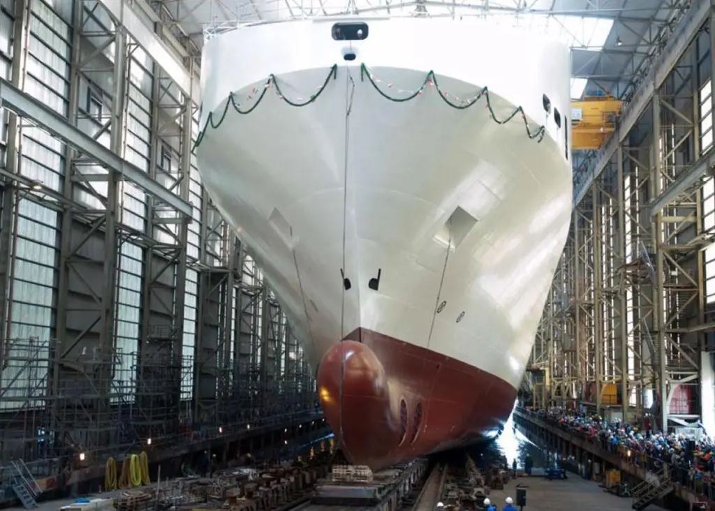 ‘Alf Pollak’ at launching from FSG’s covered slipway (credit: FSG)