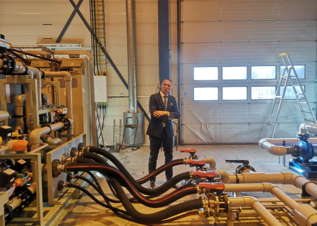 Roy Langseth, CEO of TeamTec owner IMS Group, with the Oceansaver BWTS