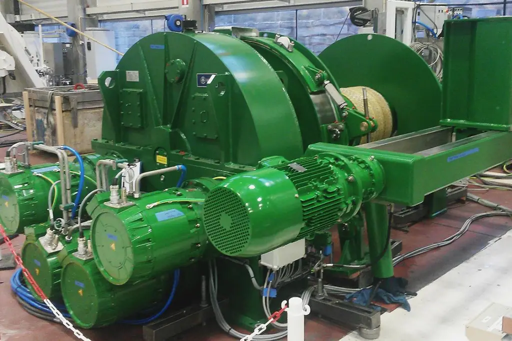 Electric-powered marine winch solution