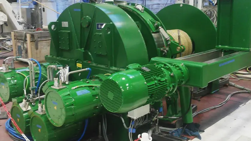 Electric-powered marine winch solution