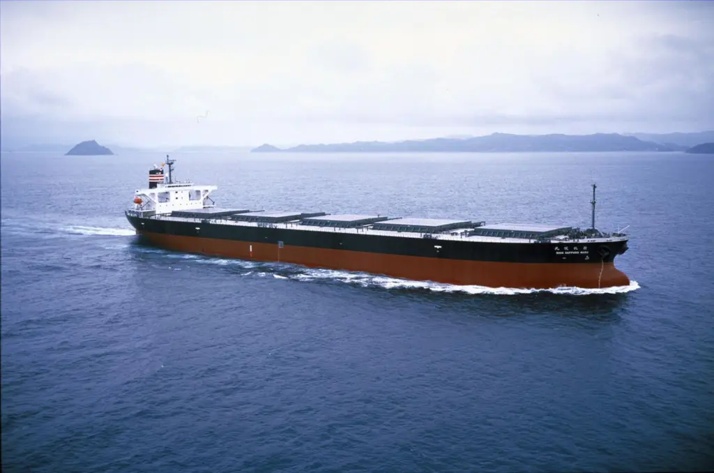 NYK's Pirika Mosiri Maru is equipped with a binary cycle power generation system unit.
