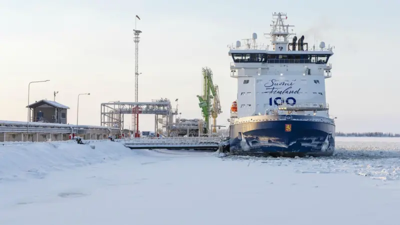 'Polaris' receiving LNG in Tornio Photo: Gasum