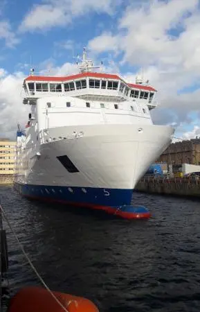 An experienced Babcock team carried out hull valve overhauls, a five-year survey and tank cleaning, during the MV Hjaltland's annual dry docking at Rosyth Shipyard.