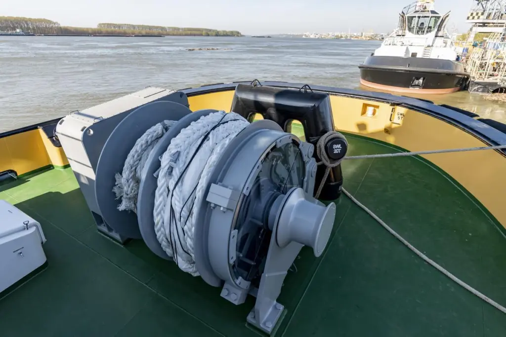 Damen winch